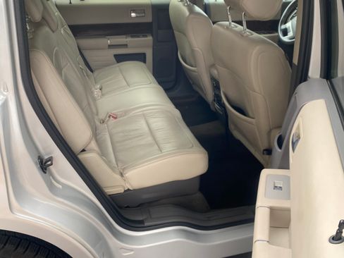 Used 2011 Ford Flex SEL w/ Rapid Spec Order Code image 5