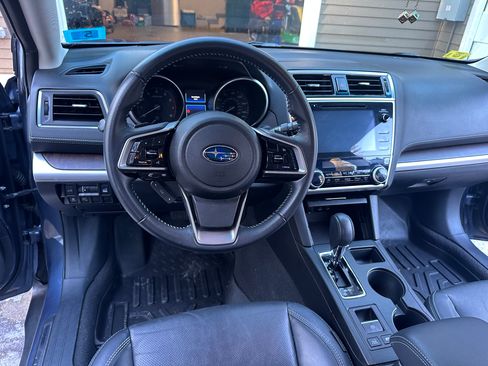 Used 2018 Subaru Outback 2.5i Limited image 6