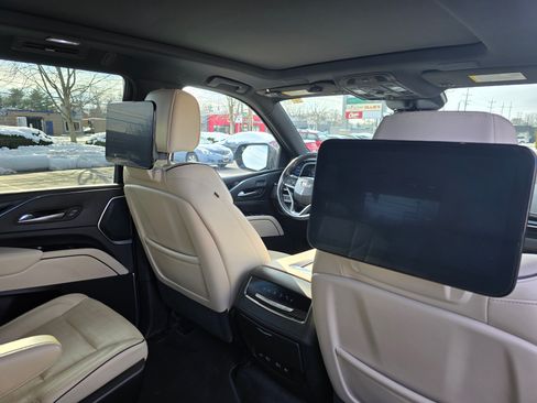 Used 2021 Cadillac Escalade Sport w/ Driver Assist Tech Package image 10