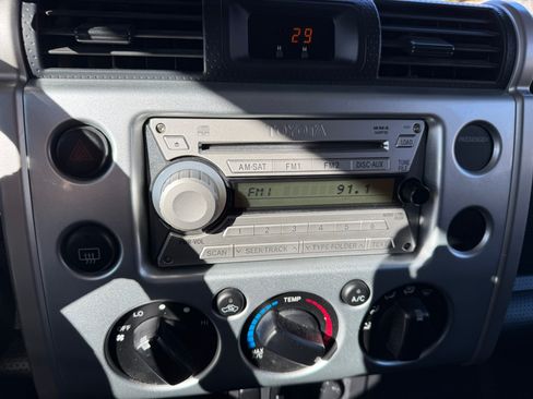 Used 2008 Toyota FJ Cruiser 4WD image 17