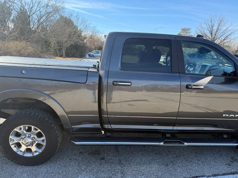 Used 2019 RAM 3500 Laramie image 12
