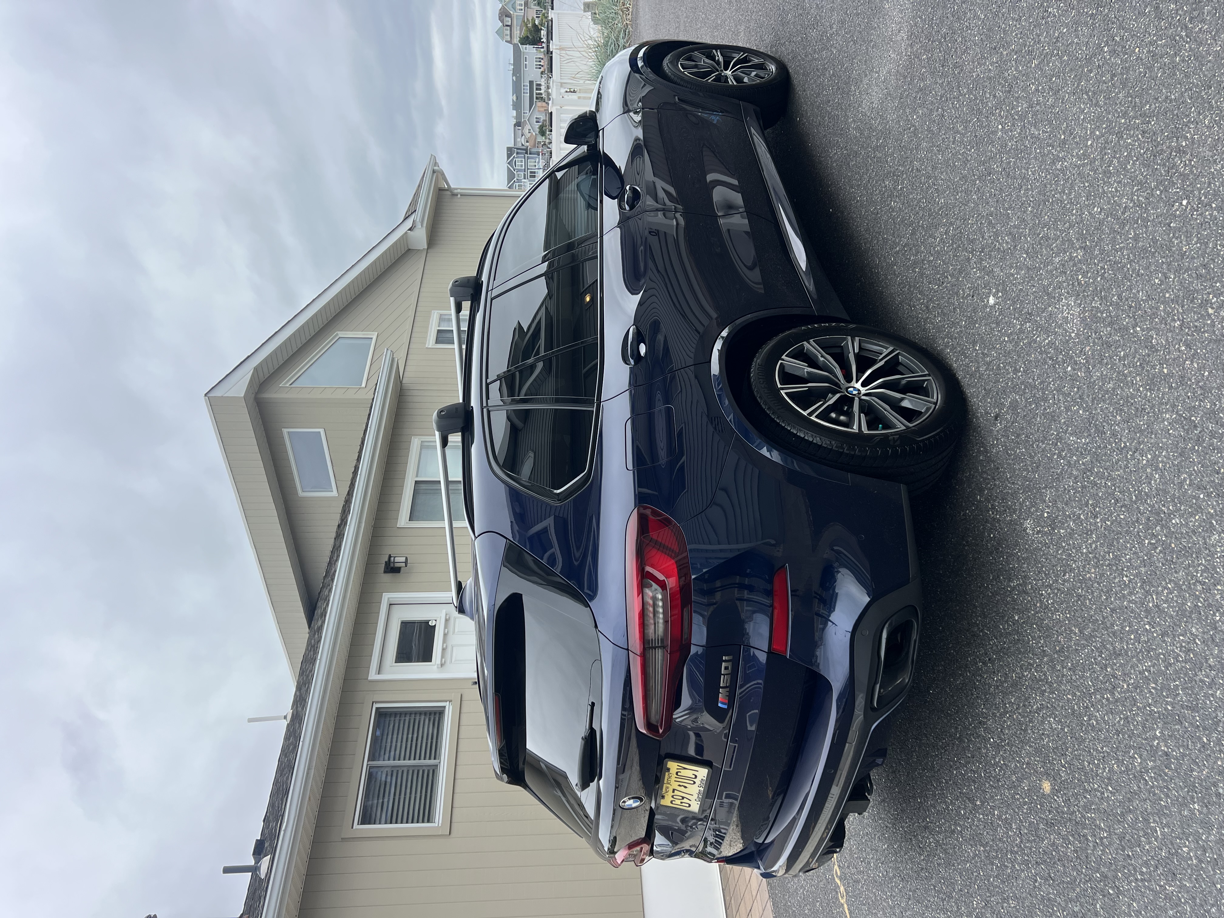 Used 2021 BMW X5 M50i w/ Executive Package AWD/4WD image 4