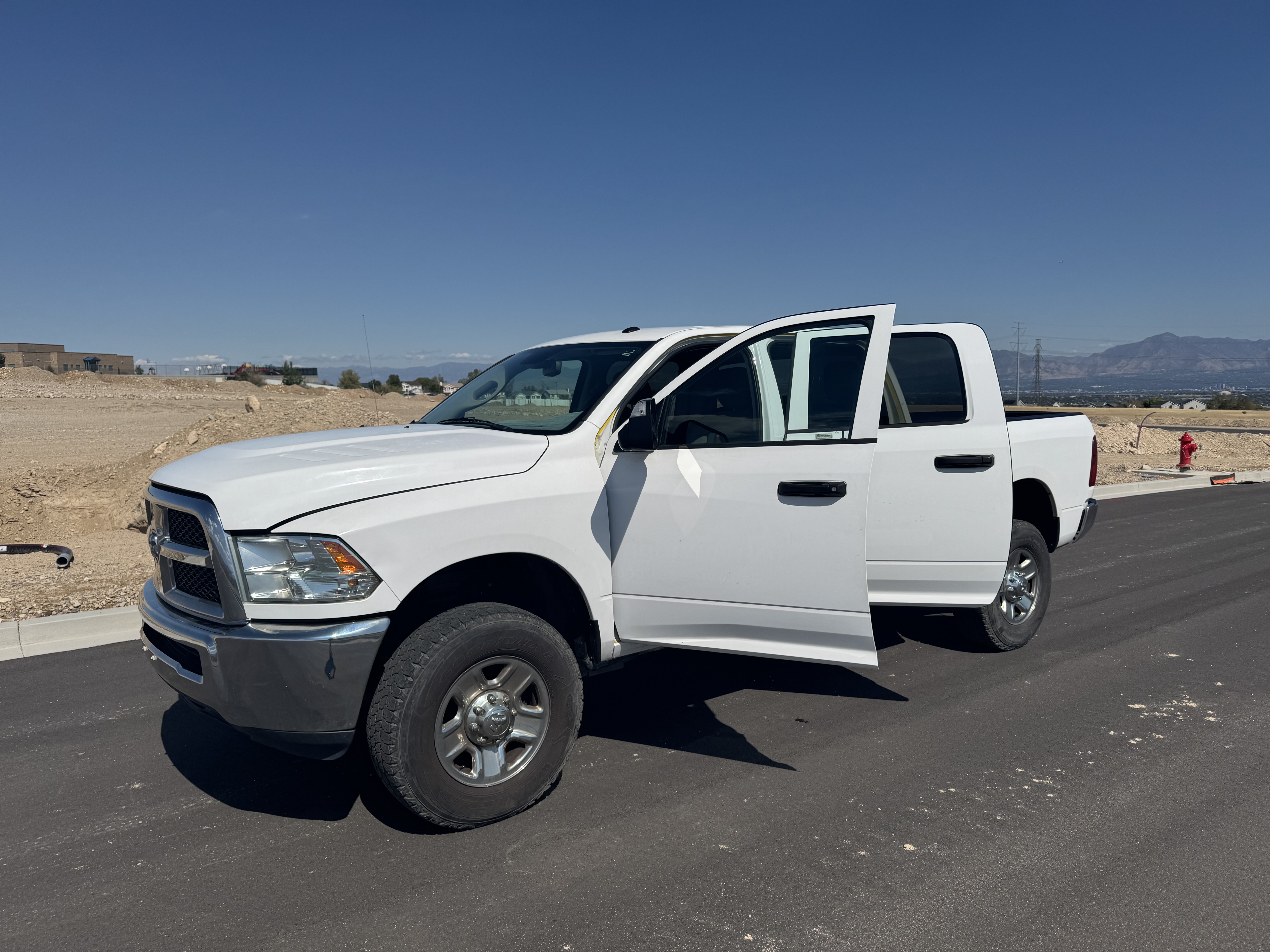Used 2016 RAM 2500 Tradesman w/ Chrome Appearance Group AWD/4WD image 5