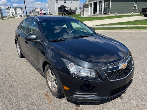 Used 2014 Chevrolet Cruze LT image 10
