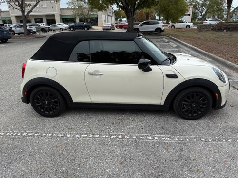 Used 2023 MINI Cooper Convertible FWD image 4