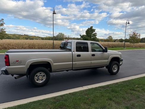 Used 2005 Chevrolet Silverado 2500 LS w/ Snow Plow Prep Package image 8