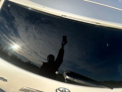 Used 2010 Toyota Highlander SE image 13