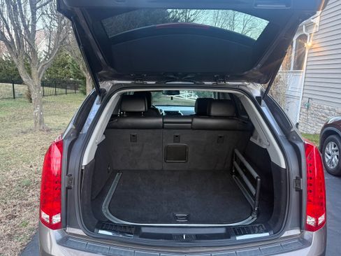 Used 2011 Cadillac SRX Luxury image 11