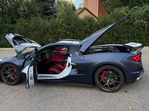 Used 2022 Chevrolet Corvette Stingray Preferred Cpe w/ Z51 Performance Package RWD image 13