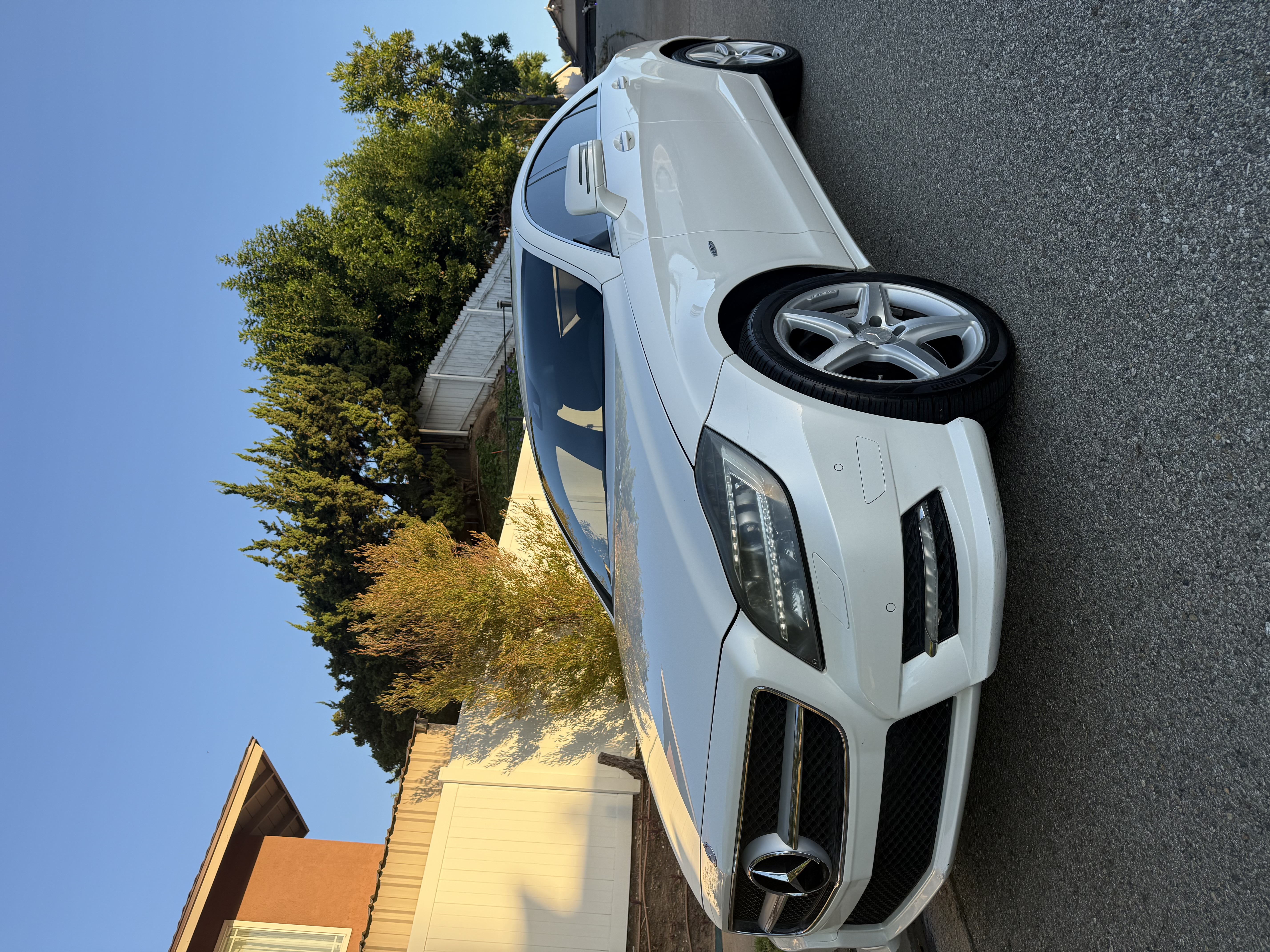 Used 2012 Mercedes-Benz CLS 550 image 1