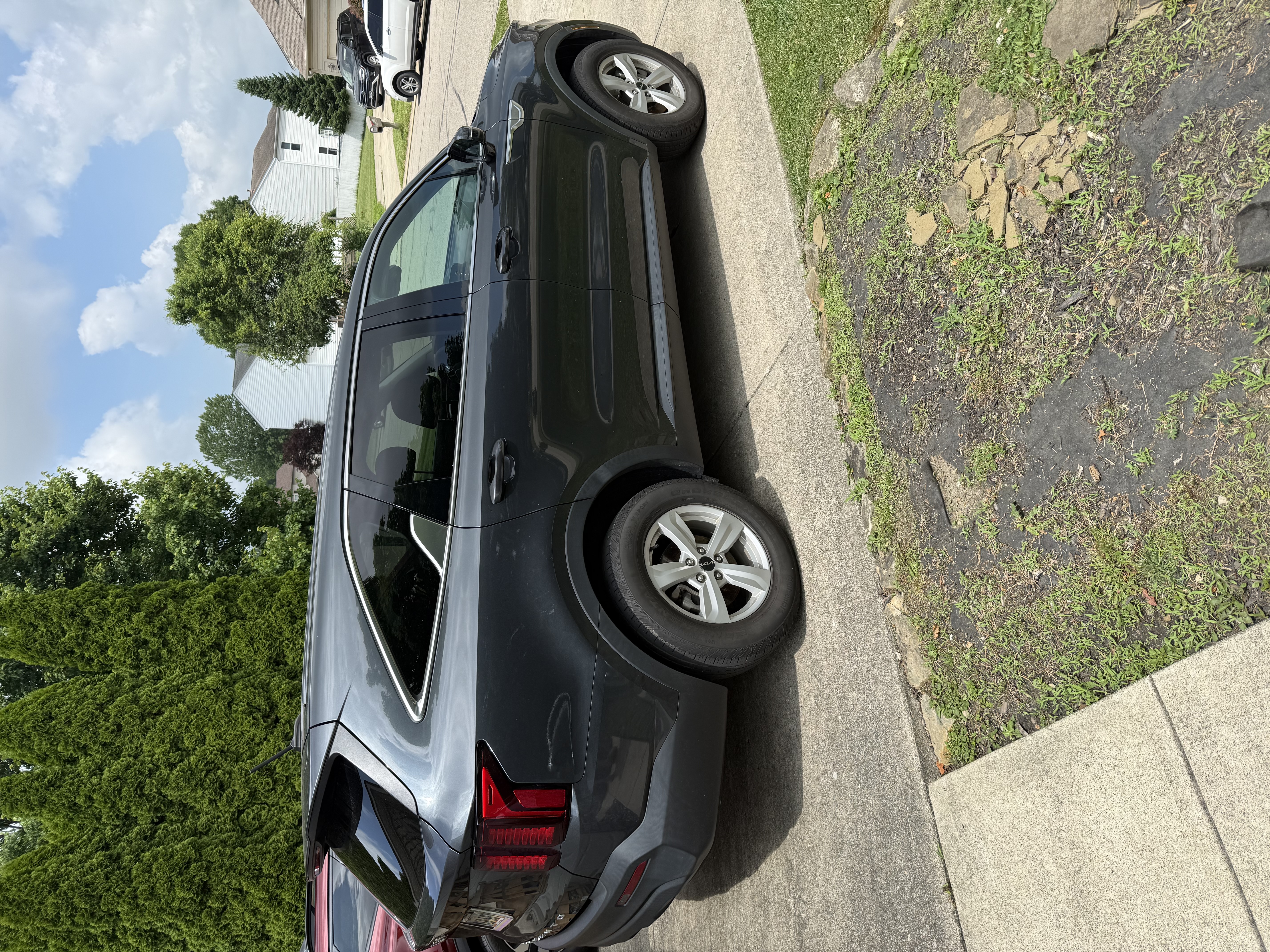 Used 2022 Kia Sorento LX AWD/4WD image 6
