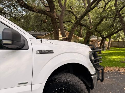 Used 2015 Ford F150 XLT w/ Equipment Group 301A Mid AWD/4WD image 5
