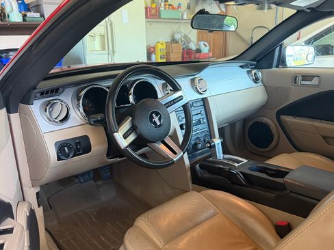 Used 2006 Ford Mustang Convertible image 6