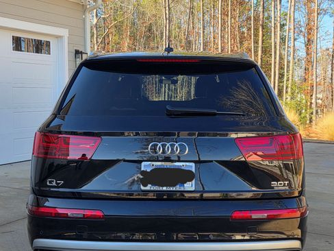 Used 2017 Audi Q7 3.0T Premium Plus w/ Premium Plus Package image 5