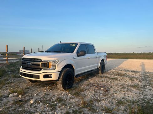 Used 2020 Ford F150 XLT w/ Equipment Group 302A Luxury RWD image 11