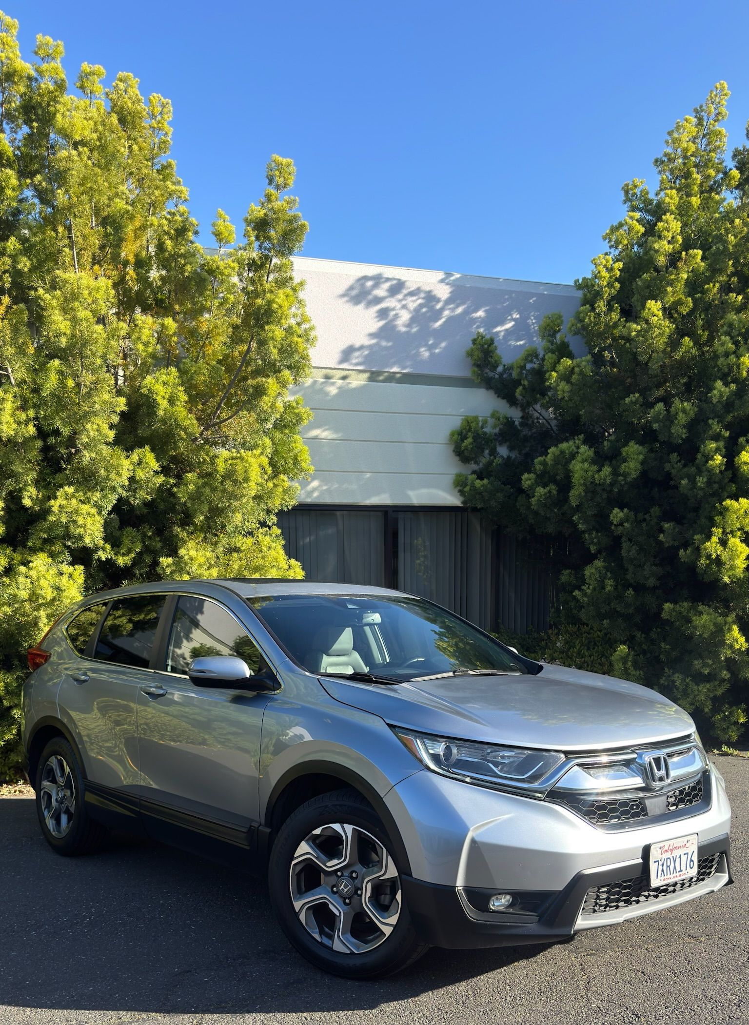 Used 2017 Honda CR-V EX-L image 4