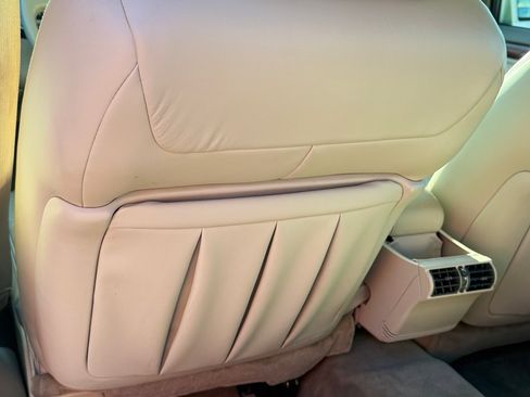 Used 1999 Cadillac De Ville Sedan w/ Comfort/Convenience Pkg image 10