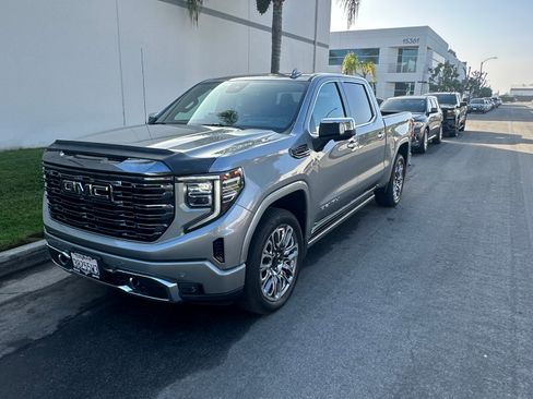 Used 2024 GMC Sierra 1500 Denali Ultimate image 1