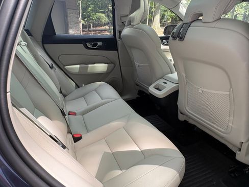 Used 2025 Volvo XC60 B5 Plus w/ Protection Package Premier AWD/4WD image 13