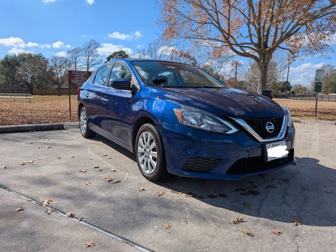 Used 2018 Nissan Sentra S image 8