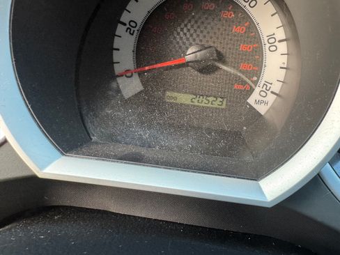 Used 2014 Toyota Tacoma 2WD Regular Cab image 5