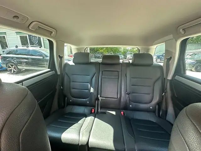 Used 2012 Volkswagen Touareg Sport AWD/4WD image 15