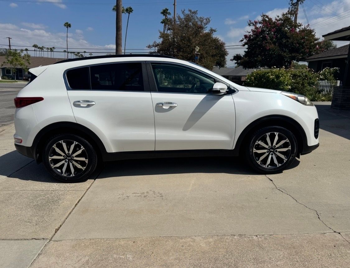 Used 2019 Kia Sportage EX w/ EX Technology Package FWD image 6
