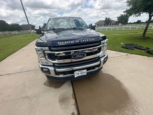 Used 2021 Ford F250 XLT w/ XLT Premium Package AWD/4WD image 4