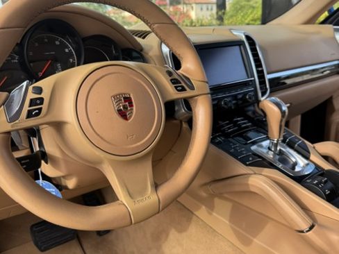 Used 2014 Porsche Cayenne AWD/4WD image 12