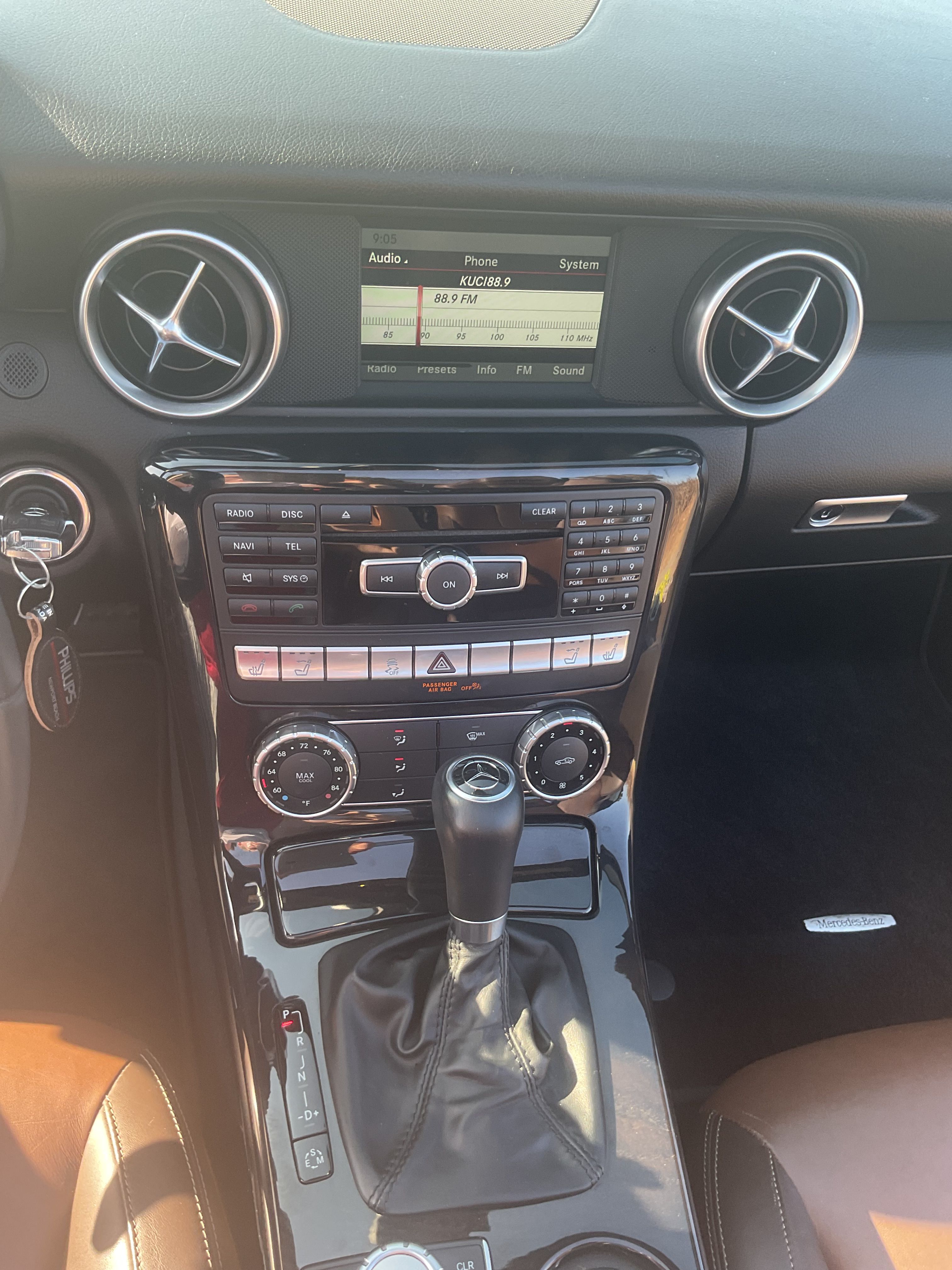 Used 2015 Mercedes-Benz SLK 250 image 11