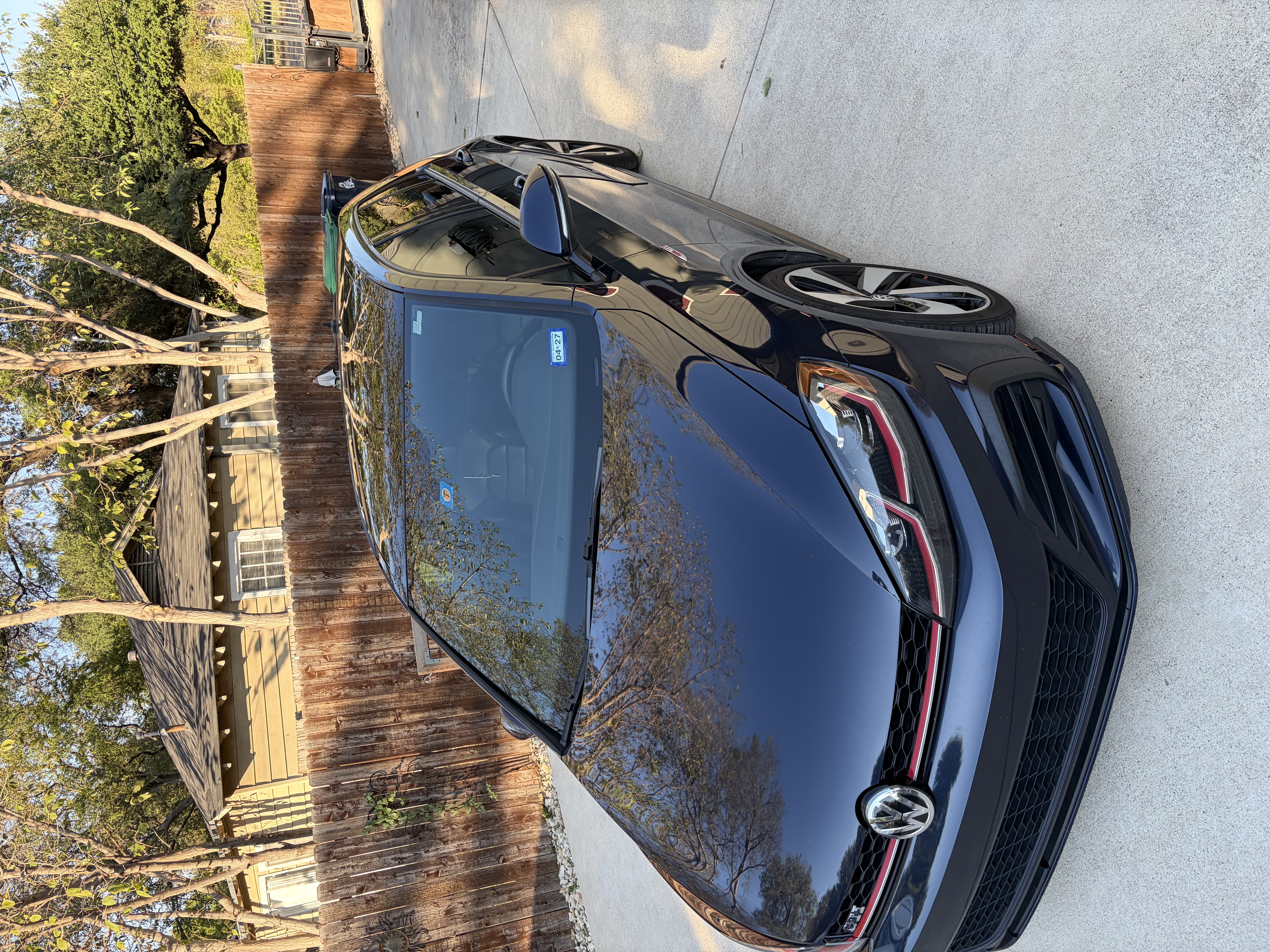 Used 2018 Volkswagen GTI SE w/ SE Leather Package FWD image 1