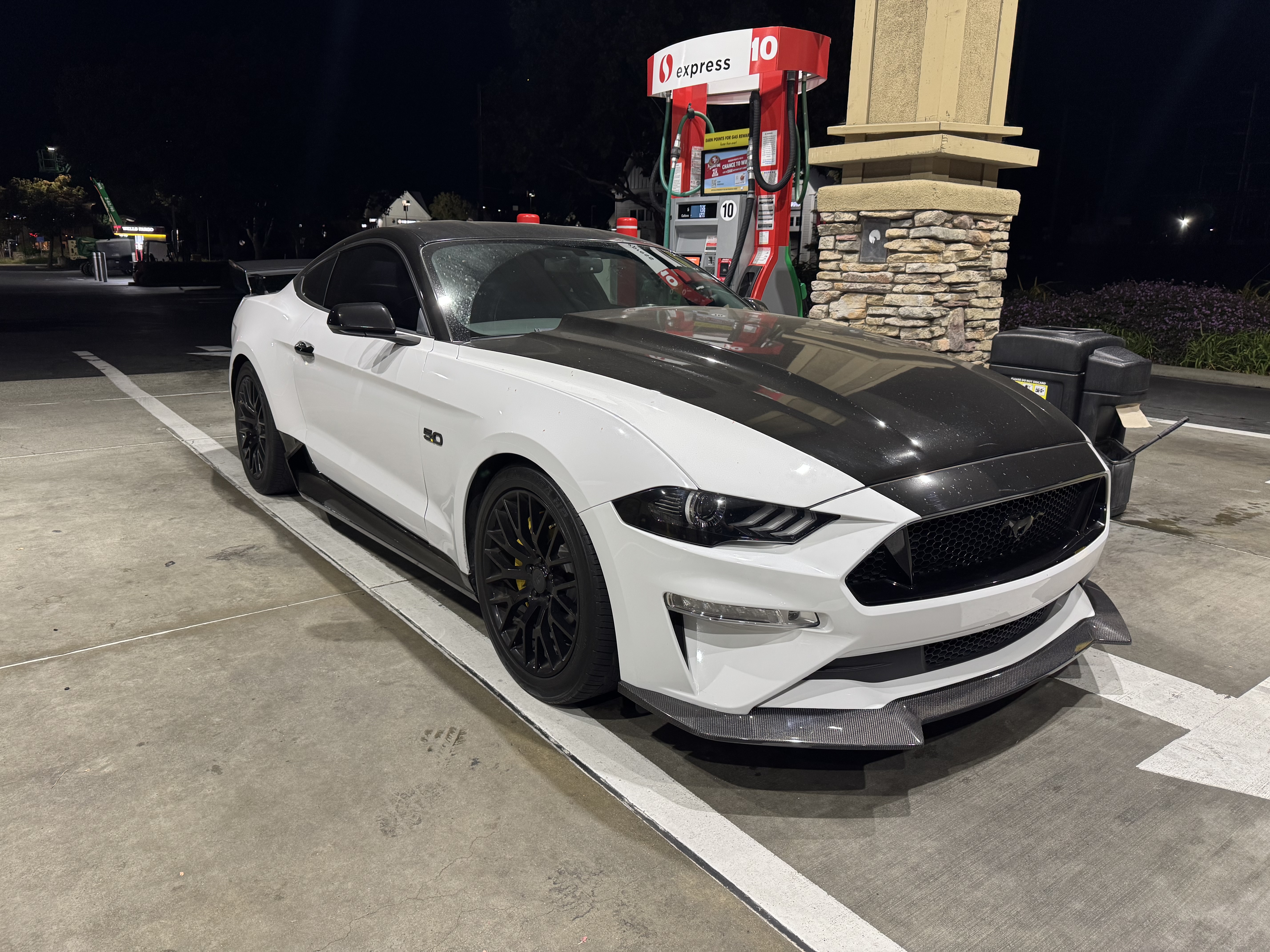 Used 2020 Ford Mustang GT RWD image 9