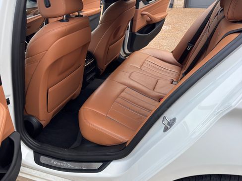Used 2019 BMW 540i xDrive w/ Convenience Package AWD/4WD image 10