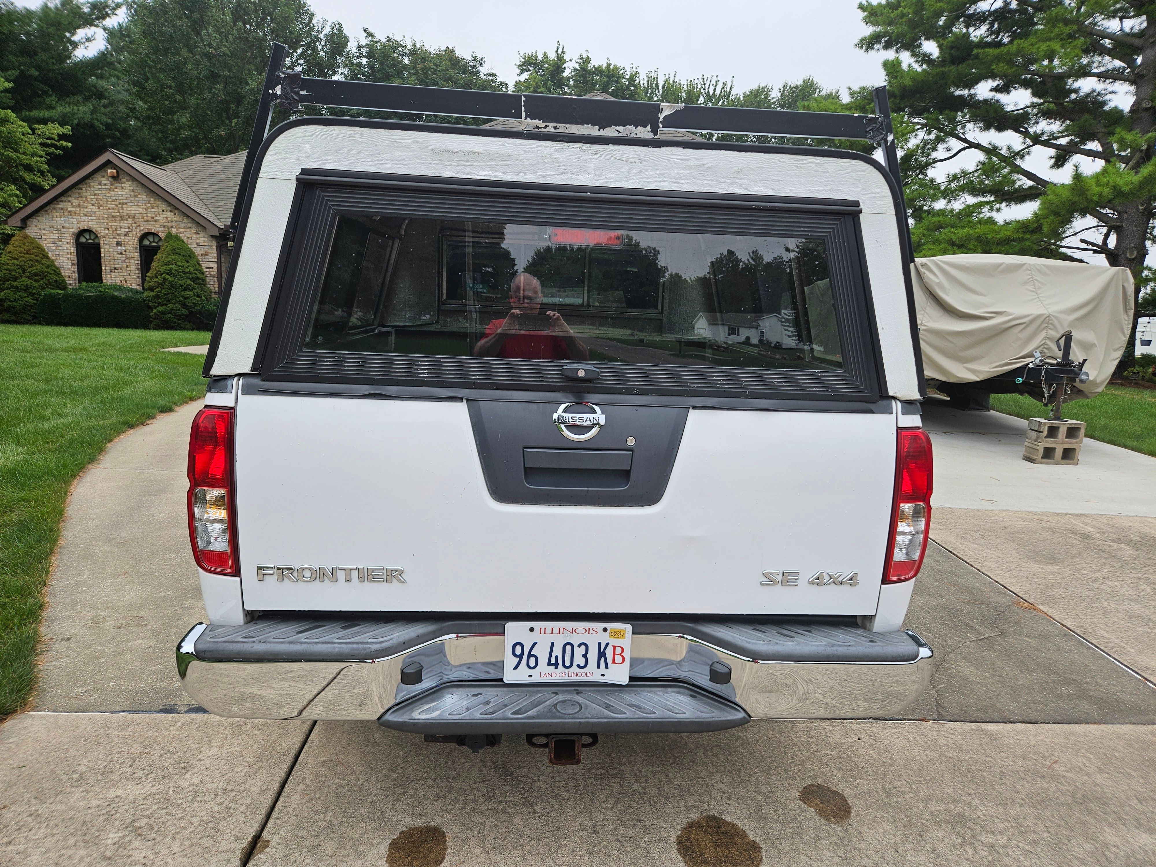 Used 2008 Nissan Frontier SE w/ SE Value Truck Pkg AWD/4WD image 5