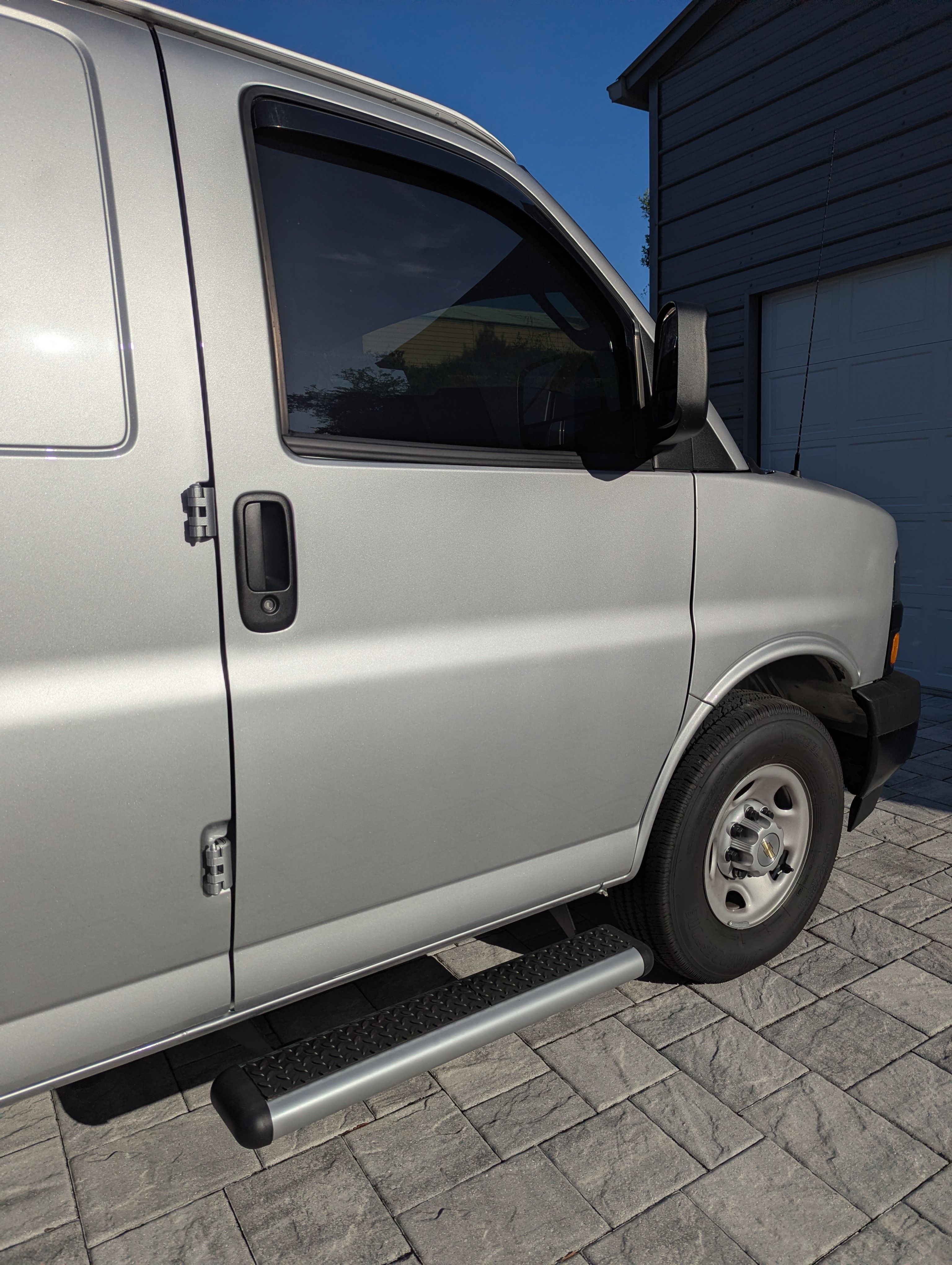 Used 2025 Chevrolet Express 2500 w/ Driver Convenience Package RWD image 15