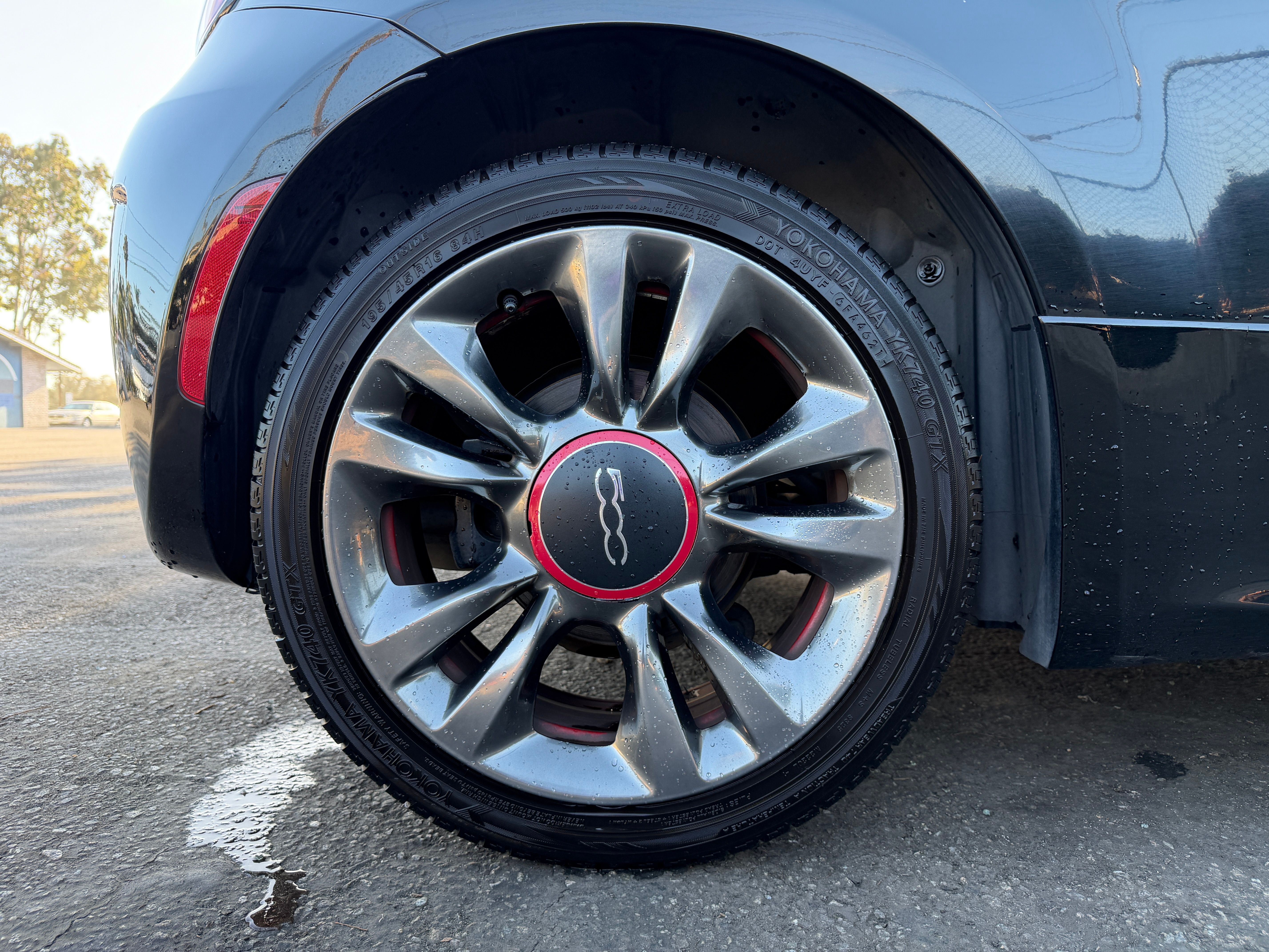 Used 2014 FIAT 500 GQ Edition w/ Comfort/Convenience Group FWD image 10