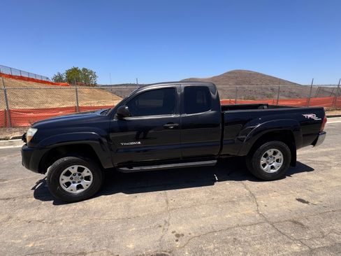 Used 2005 Toyota Tacoma 4x4 Access Cab image 2