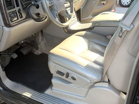 Used 2003 GMC Yukon Denali AWD/4WD image 8