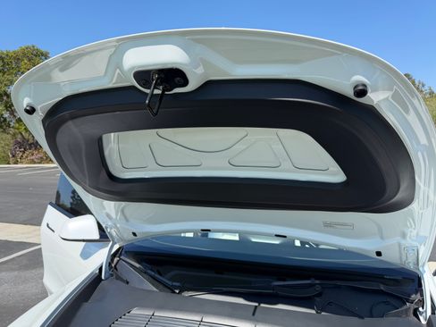 Used 2022 Tesla Model Y Performance image 31