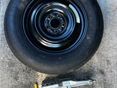 Used 2011 Nissan Rogue SV w/ SL Pkg image 17