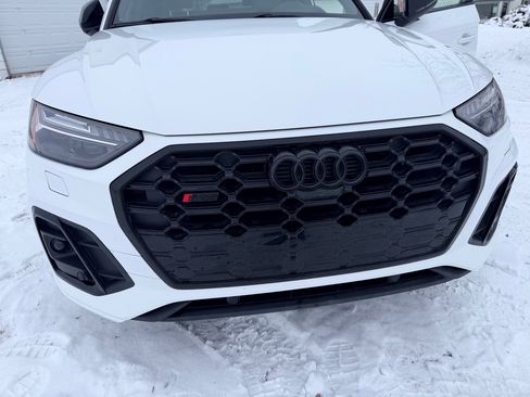 Used 2022 Audi SQ5 Prestige w/ Prestige Package image 2