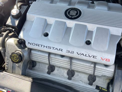 Used 1998 Cadillac De Ville Sedan image 12