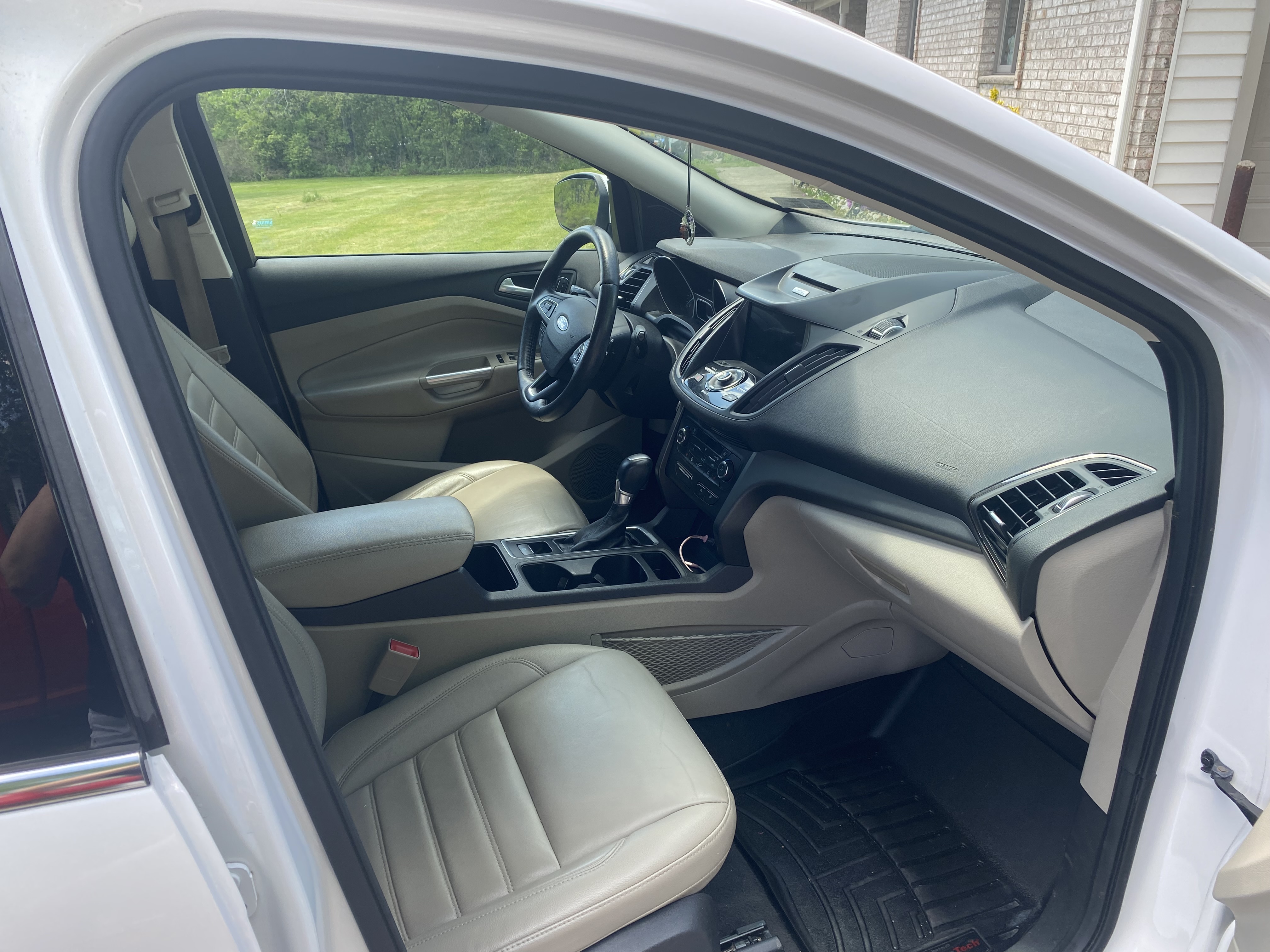 Used 2017 Ford Escape Titanium AWD/4WD image 13