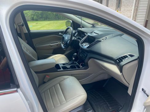 Used 2017 Ford Escape Titanium AWD/4WD image 13