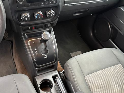Used 2014 Jeep Patriot Sport image 12