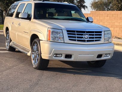 Used 2005 Cadillac Escalade ESV Platinum