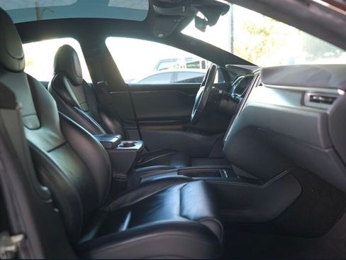 Used 2017 Tesla Model S 75 RWD image 13