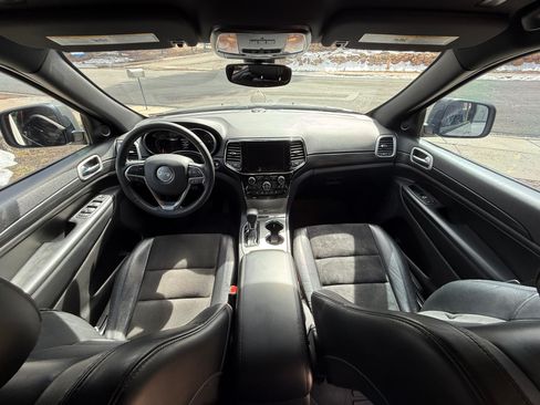 Used 2020 Jeep Grand Cherokee Altitude image 19