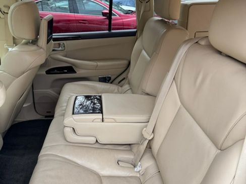 Used 2014 Lexus LX 570 4WD image 16