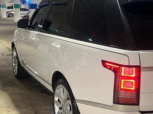 Used 2017 Land Rover Range Rover image 6